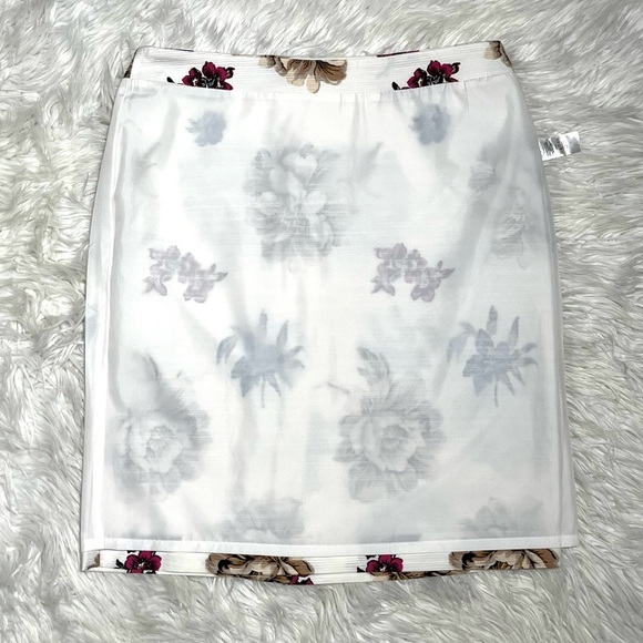 Ann Taylor Women's Pencil Skirt Size 12 Floral on Cream Print Lined Stretch - Picture 6 of 14